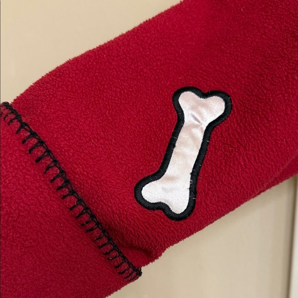 Red Embroidered Robe - Picture 4 of 10